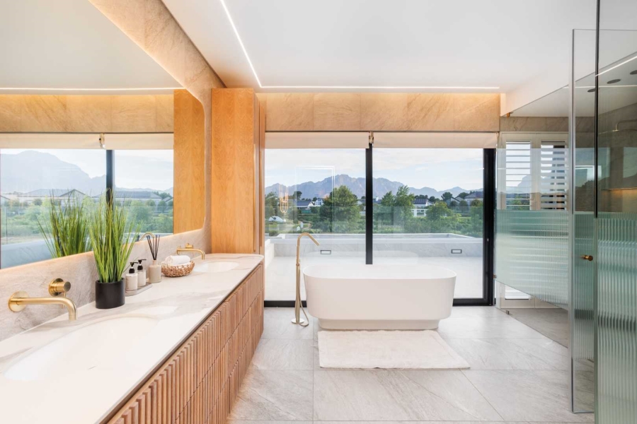 7 Bedroom Property for Sale in Val De Vie Estate Western Cape